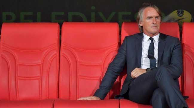 TT Arena'da Riekerink'e srpriz!