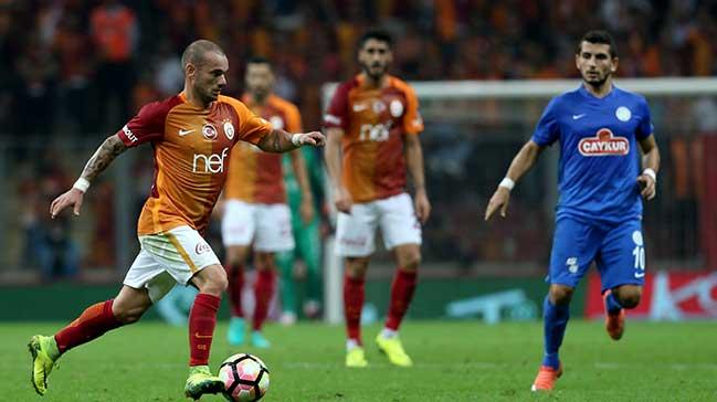 Sneijder: Umarm Galatasaray'da 100 ma daha oynarm