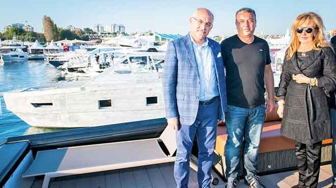 Boatshow Cannes'daki  fuara rakip oldu