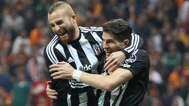 Mario Gomez ve Gkhan Tre'de fla gelime