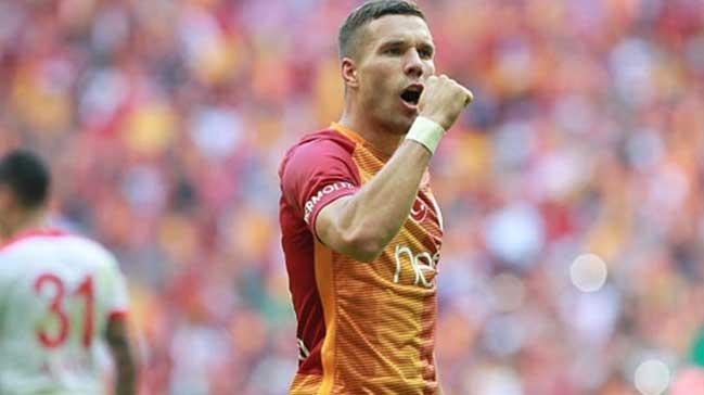 Almanya Podolski ve Gomez'i konuuyor!