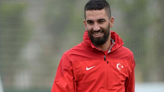 Arda Turan son noktay koydu! Milli takm...