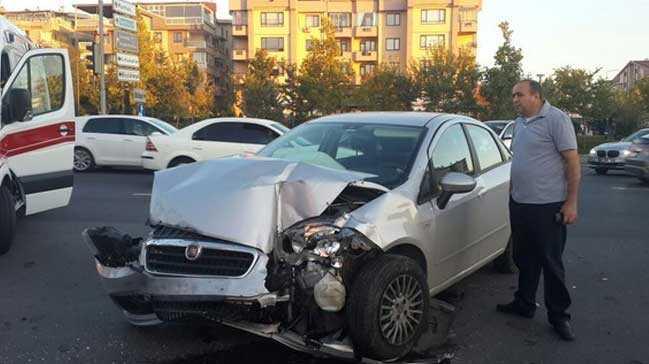 Ankara'da korku dolu anlar: Belediye otobs 4 arac biti 