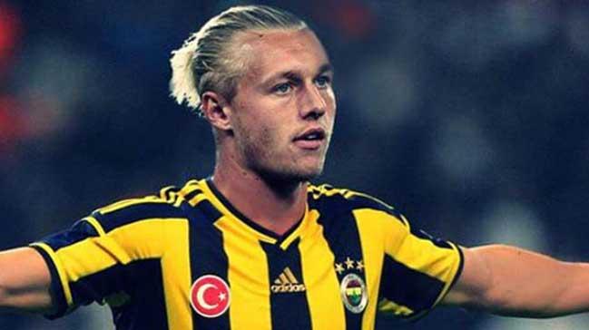 Fenerbaheli Kjaer'in milli takm performas eletiriliyor