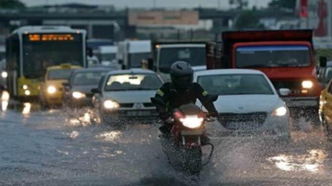 Yamur, stanbul trafiini kilitledi