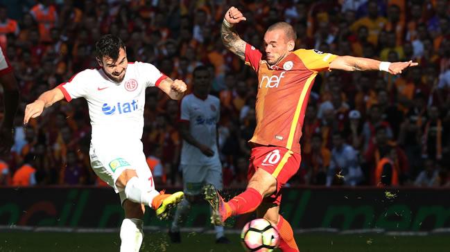 Wesley Sneijder Trabzonspor manda sahada olmak istiyor