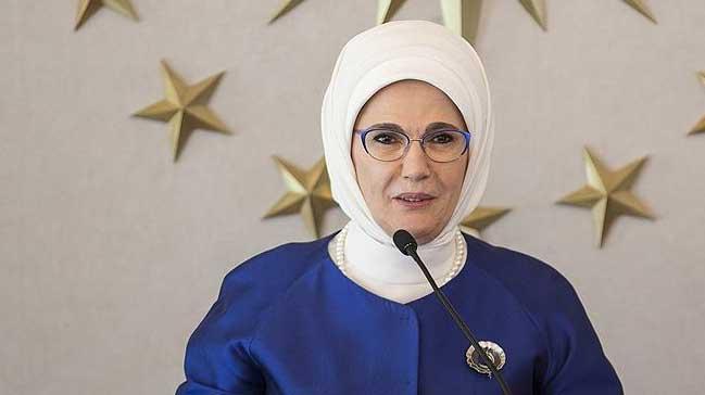 Emine Erdoan vali elerini kabul etti