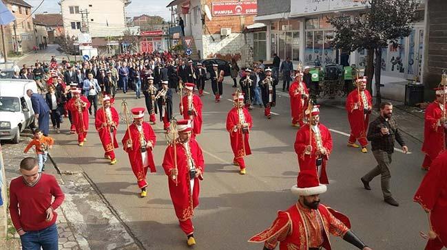 Kosova'da 'Milli irade iin demokrasi yry'