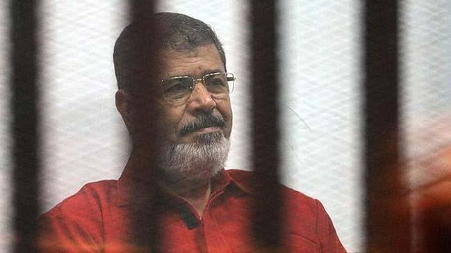 Msr'da Mursi'ye 'Sayn Cumhurbakan' diyen spiker aa alnd
