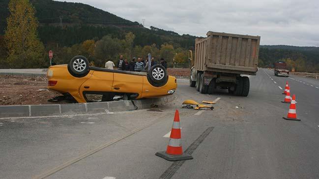 Kastamonu'da kamyon ile otomobil arpt: 5 yaral