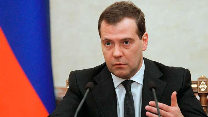 Rusya Babakan Medvedev'in katld forumda patlama