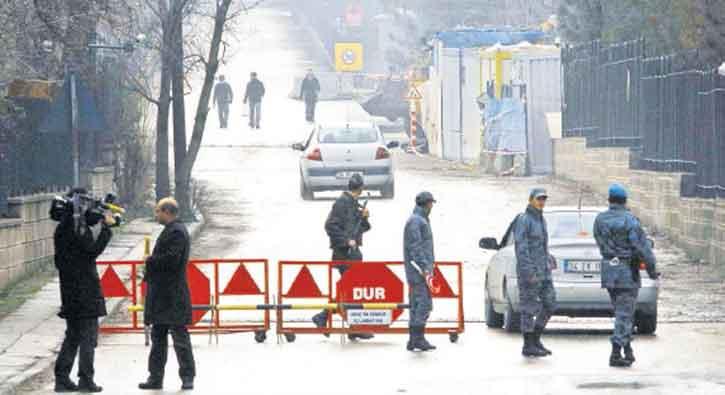 'Kozmik oda'nn kstebekleri firarda