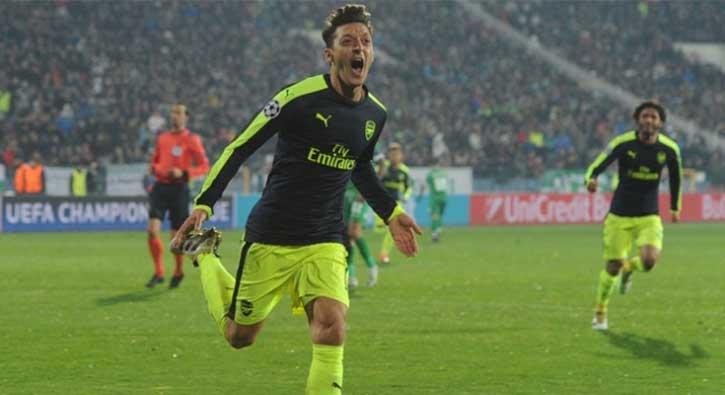 Mesut zil, Arsenal ile rekor krd!