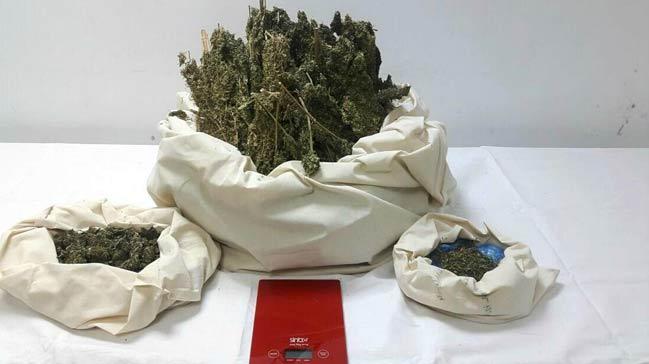  yerinde 5 kilo 320 gram yakaland