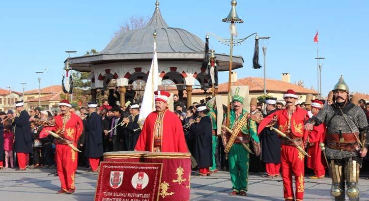 Konya'da Mevlanay anma trenleri balad