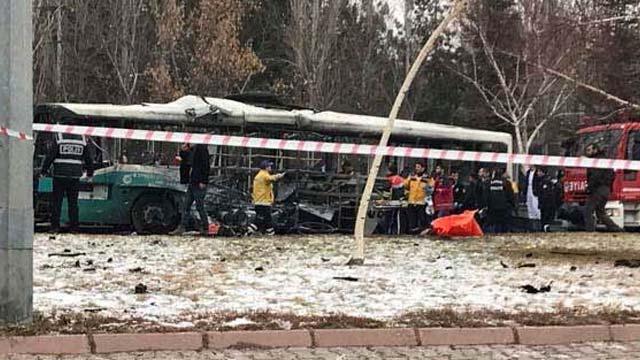 Kayseri'deki terr saldrsyla alay eden 2 kiiye gzalt