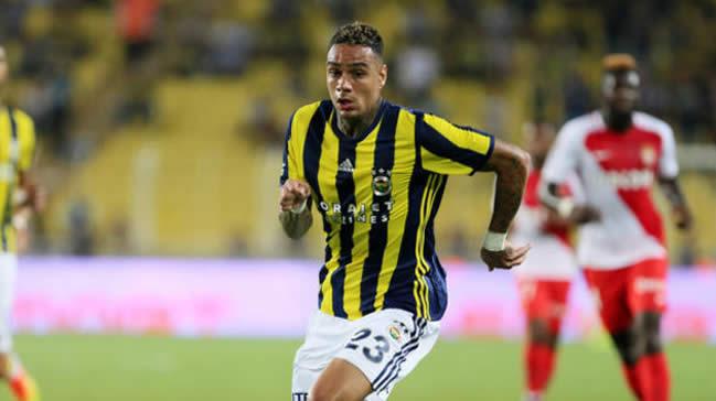 van der Wiel Fenerbahe'ye 20 bin euro deyip ekime gitti