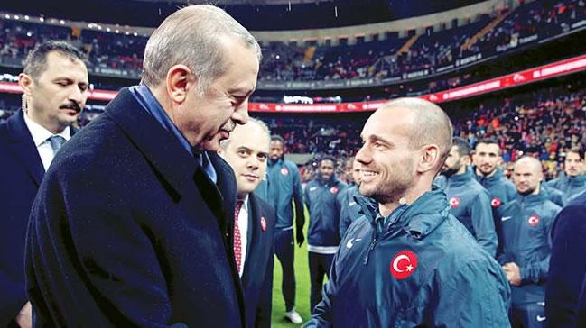 Sneijder: Trk gibi hissediyorum