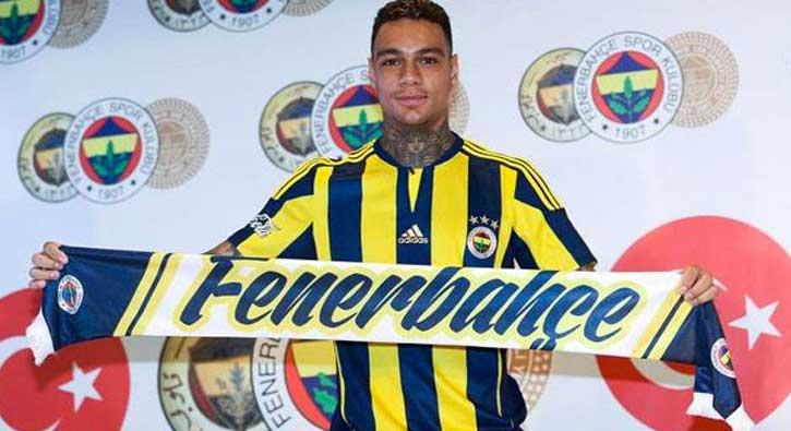 Van der Wiel Fenerbahe'den bonservisini istiyor!