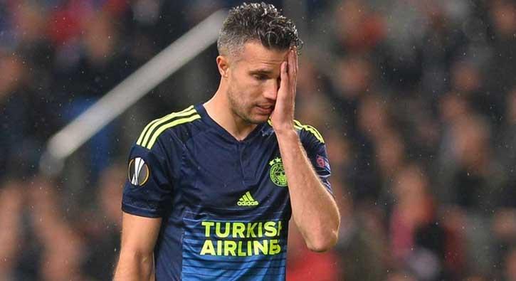 Fenerbahe'de Van Persie Trabzonspor manda yok!