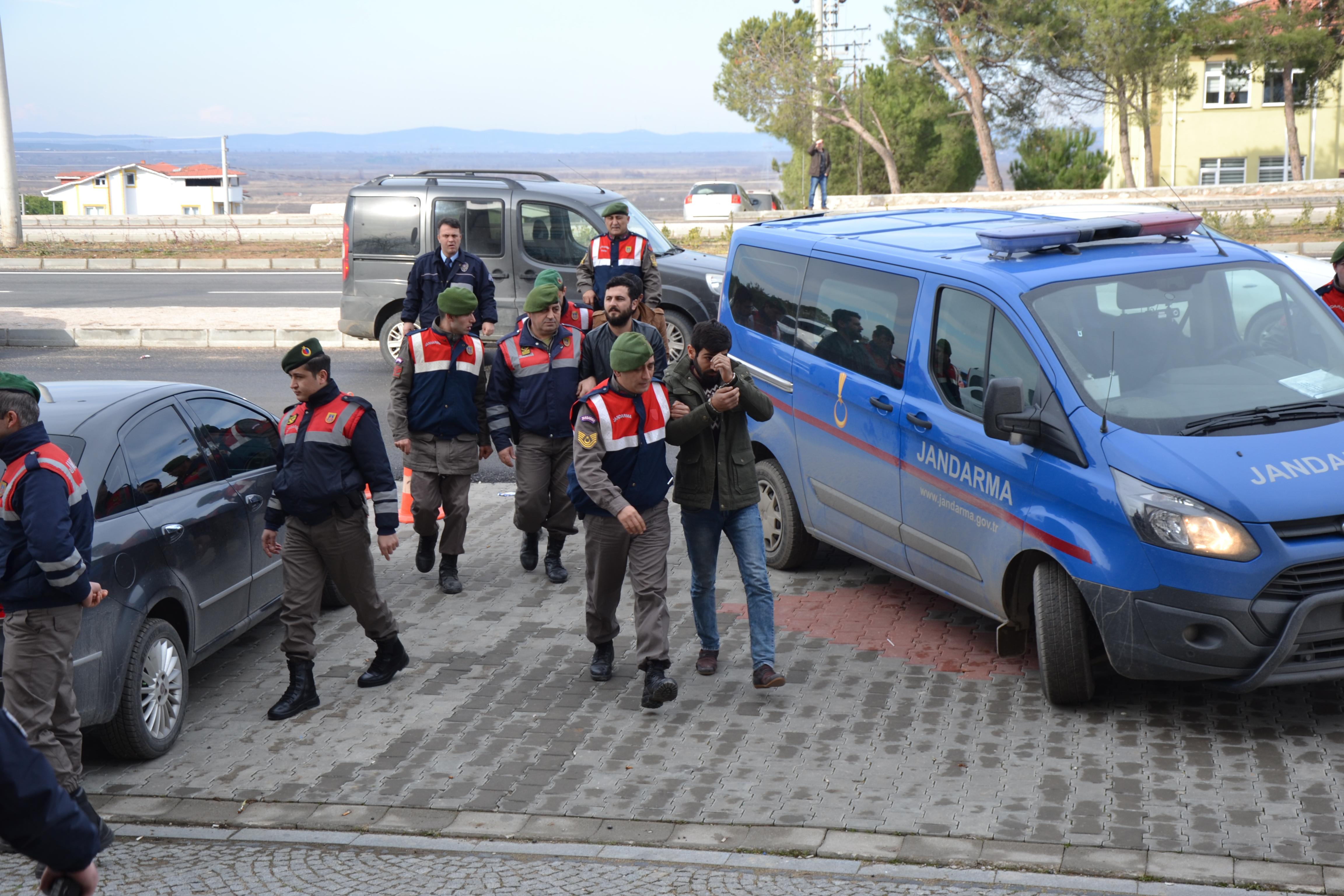 anakkale'deki PKK/KCK operasyonu: 6 niversite rencisi tutukland