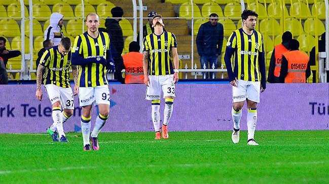 Aziz Yldrm ve Volkan Demirel soyunma odasnda esti grledi