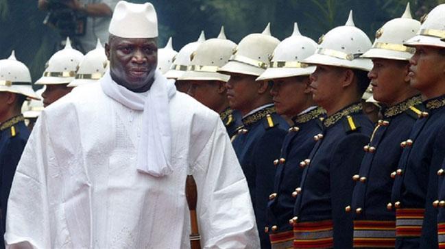 Gambiya'nn malup devlet bakan lkeyi terk etti