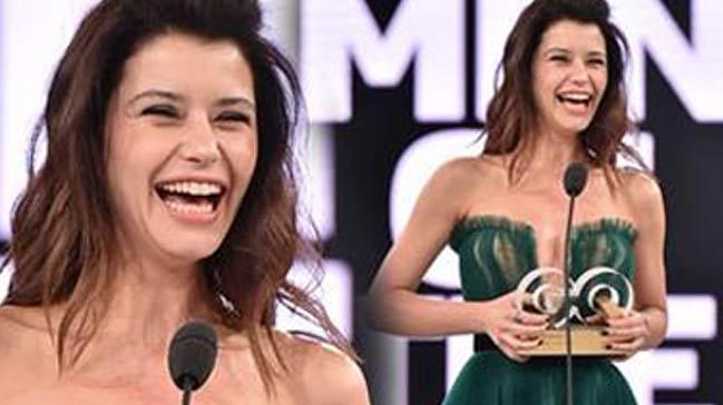 Beren Saat'in elbisesi kopya kt