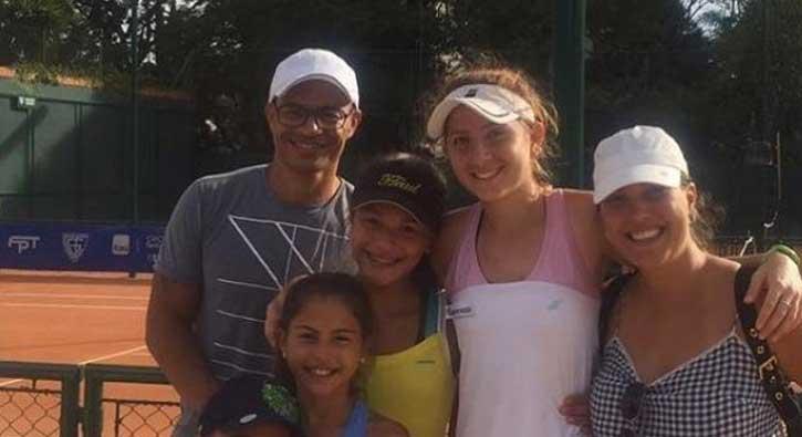Alex de Souza'dan gen tenisi Berfu Cengiz'e destek