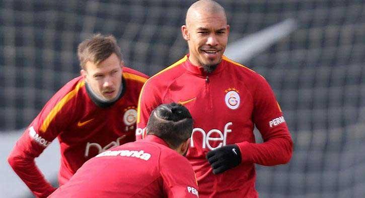 Galatasaray'da Nigel de Jong saha almalarna balad