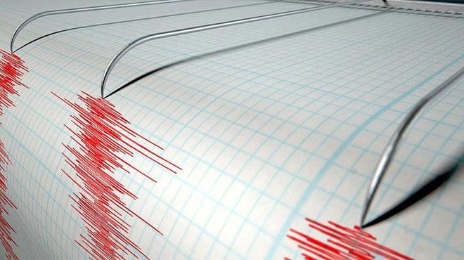 Erzurumda 4.2 iddetinde deprem - (Son Depremler)
