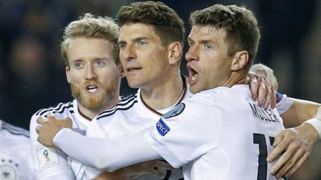 Mario Gomez'in gol att mata Almanya Azerbaycan' 4-1'le geti
