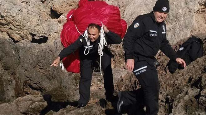 Polis memuru denize den 100 kiloluk Trk bayran srtna alp sudan kard