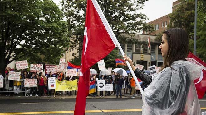 Washington'da Trkler ve Ermeniler karlkl gsteri dzenledi