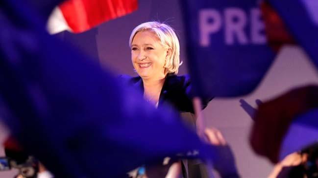 AP'den 'Le Pen'in dokunulmazln kaldrn' talebine onay