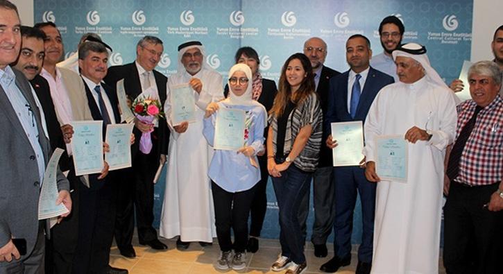 Katar'da Trke kurslar ilk mezunlarn verdi