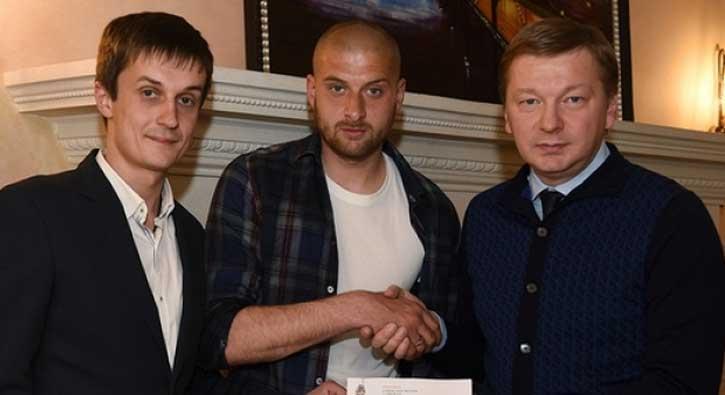 Beikta'n gndemindeki Rakitsky, Shakhtar Donetsk ile yeni szleme imzalad