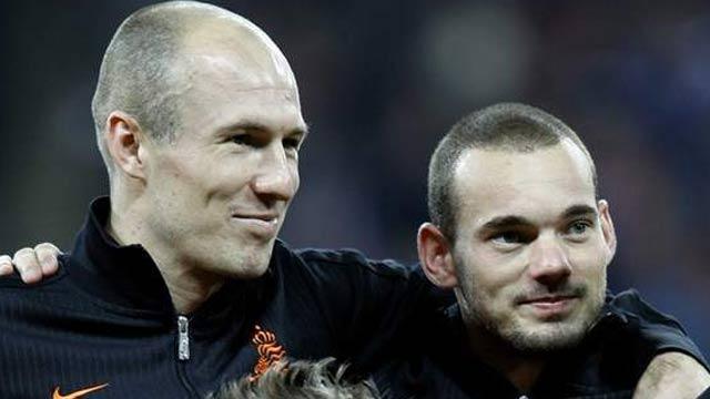 Sneijder ve Robben milli takmda Advocaat' istemiyor