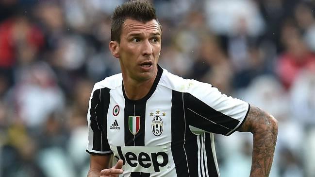 Galatasaray Mandzukic'in menajeriyle temasta