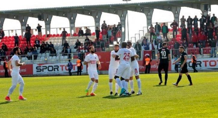 mraniyespor ile Denizlispor arasndaki mcadele 1-1 sona erdi