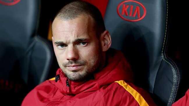 Wesley Sneijder menajerine Galatasaray'da kalacan syledi