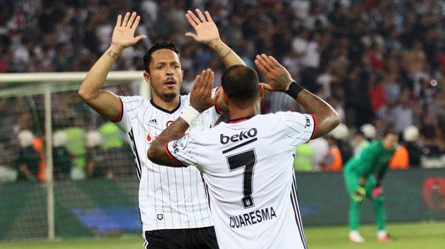 Fikret Orman Quaresma ve Adriano'yu inlilere satt