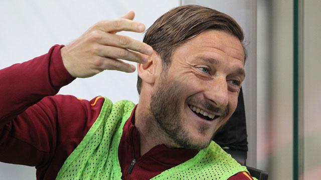 talyan basn, Antalyaspor'un Francesco Totti ile ilgilendiini iddia etti