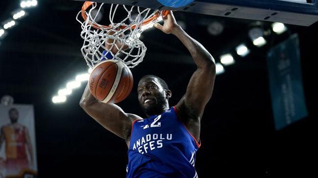 Bryant Dunston, Anadolu Efes'le olan szlemesini iki yl uzatt