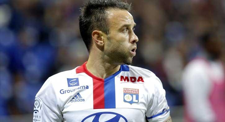 Mathieu Valbuena'nn Fenerbahe'nin radarnda olduu iddia edildi