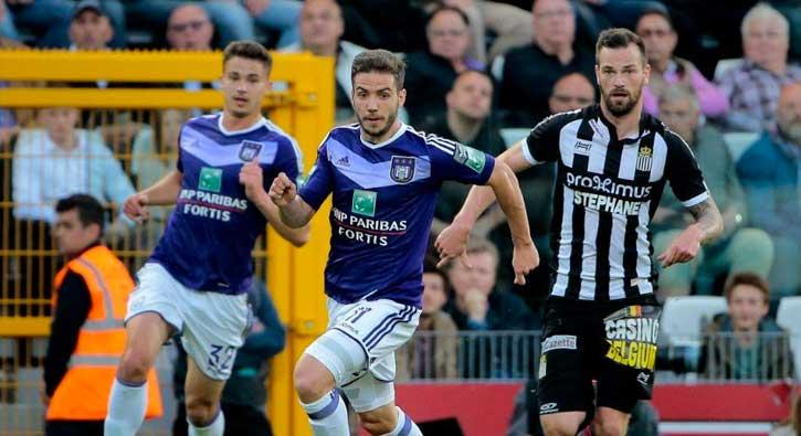 Anderlecht deplasmanda Charleroi'yi 3-1 malup etti ve ampiyonluunu ilan etti