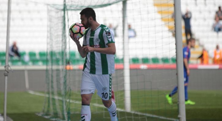 Atiker Konyaspor evinde Kardemir Karabkspor'u 3-0 malup etti