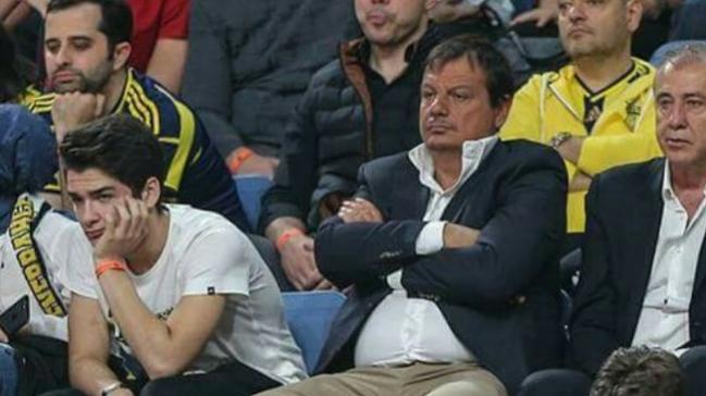 Ergin Ataman ma Fenerbahelilerle izledi