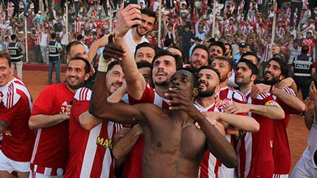 Sivasspor sadece 1 hafta lider kalp ampiyon oldu