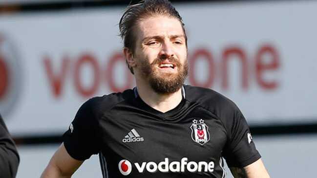 Caner Erkin rapora bal